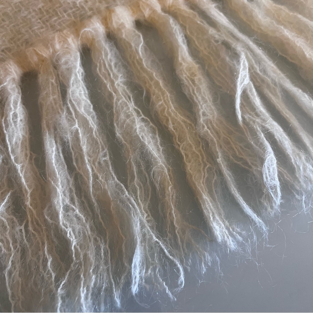 Vintage Wool SCRAF | Cream Wool Triangle Fringe Scarf/Shawl Boho Cozy fall SCRAF - Picture 5 of 8